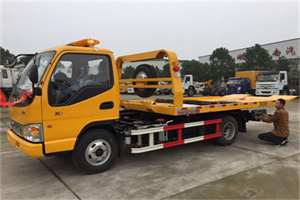 重固镇哪里有拖车服务